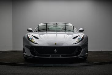 Ferrari 812 Superfast — photo 2