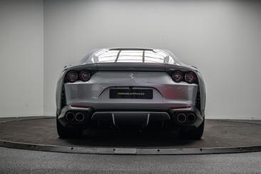 Ferrari 812 Superfast — photo 4