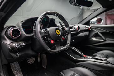 Ferrari 812 Superfast — photo 5