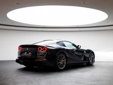 Ferrari 812 Superfast — photo 3