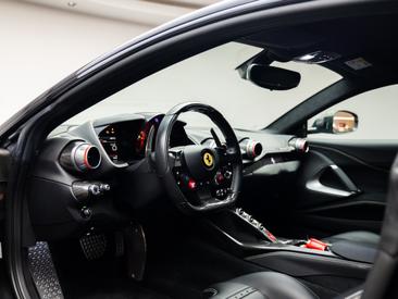 Ferrari 812 Superfast — photo 5
