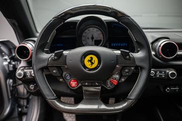 Ferrari 812 Superfast — photo 9