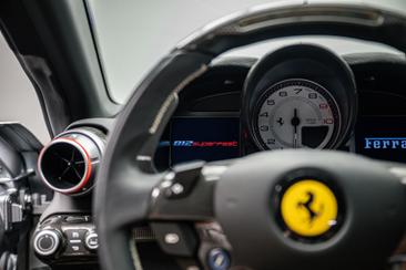 Ferrari 812 Superfast — photo 10