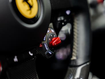 Ferrari 812 Superfast — photo 9