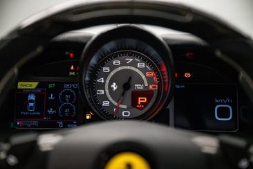 Ferrari 812 Superfast — photo 15