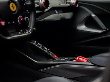 Ferrari 812 Superfast — photo 12