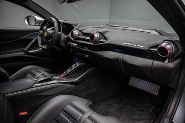 Ferrari 812 Superfast — photo 17