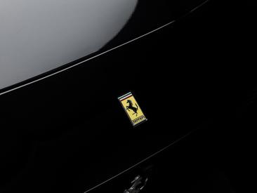 Ferrari 812 Superfast — photo 25