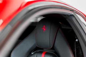 Ferrari 812 Superfast — photo 13