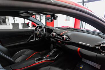 Ferrari 812 Superfast — photo 16