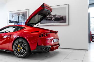 Ferrari 812 Superfast — photo 24