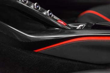 Ferrari 812 Superfast — photo 33