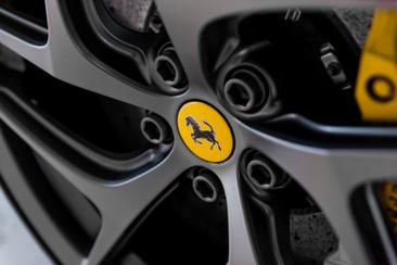 Ferrari 812 Superfast — photo 39