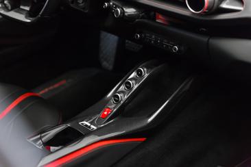 Ferrari 812 Superfast — photo 42