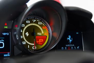 Ferrari 812 Superfast — photo 48