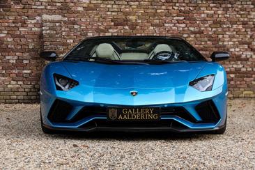 Lamborghini Aventador S Roadster — photo 5