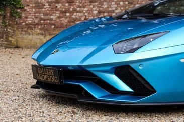 Lamborghini Aventador S Roadster — photo 14