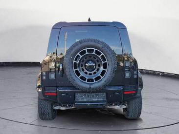 Land Rover Defender 110 P635 — photo 4