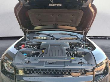 Land Rover Defender 110 P635 — photo 15
