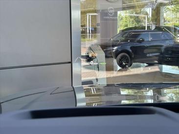 Land Rover Range Rover P550e — photo 4