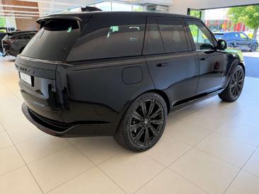 Land Rover Range Rover P460e — photo 2
