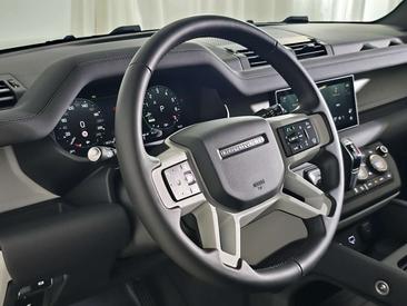 Land Rover Defender 110 P400e — photo 14