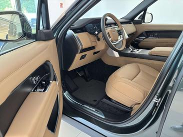 Land Rover Range Rover P460e — photo 7