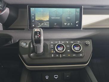 Land Rover Defender 110 P400e — photo 17