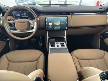 Land Rover Range Rover P460e — photo 10