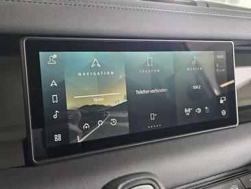 Land Rover Defender 110 P400e — photo 19