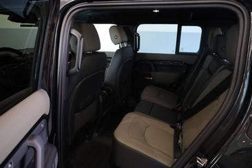 Land Rover Defender D200 — photo 6