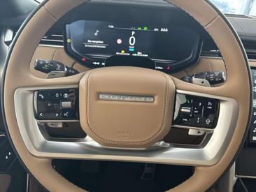 Land Rover Range Rover P460e — photo 12