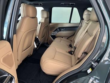 Land Rover Range Rover P460e — photo 13
