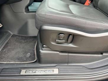 Land Rover Defender 90 V8 P425 — photo 12