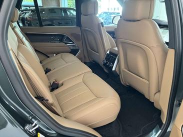 Land Rover Range Rover P460e — photo 14