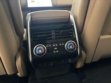 Land Rover Range Rover P460e — photo 15