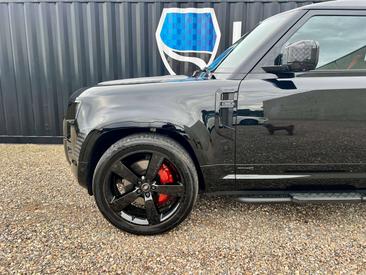 Land Rover Defender 90 V8 P425 — photo 15