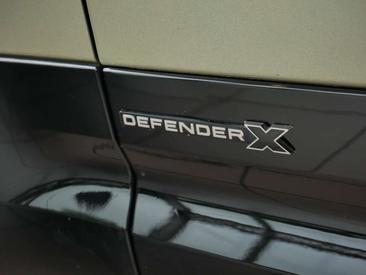 Land Rover Defender 110 P400e — photo 13