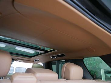 Land Rover Range Rover P510e — photo 12