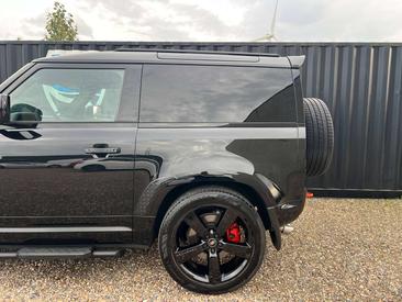 Land Rover Defender 90 V8 P425 — photo 17