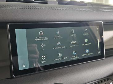 Land Rover Defender 110 P400e — photo 28