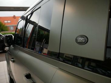 Land Rover Defender 110 P400e — photo 15