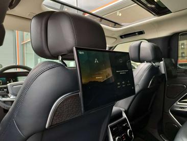 Land Rover Range Rover D350 — photo 12