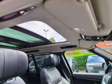 Land Rover Range Rover D350 — photo 14