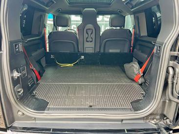 Land Rover Defender 90 V8 P425 — photo 23