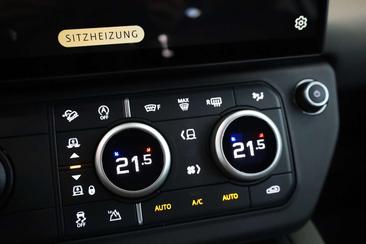 Land Rover Defender D200 — photo 20