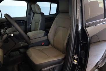 Land Rover Defender D200 — photo 21
