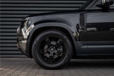 Land Rover Defender 110 D250 — photo 29