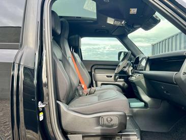Land Rover Defender 90 V8 P425 — photo 36
