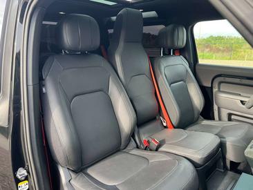 Land Rover Defender 90 V8 P425 — photo 37